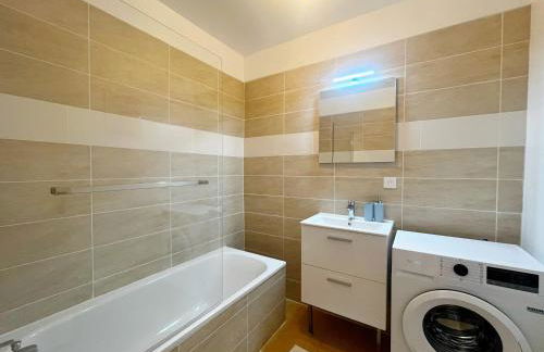 Suite Celestine - Appartement 4 & 8 personnes - Check in h24 & wifi - Foto 5