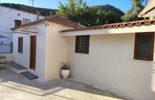 Trikeri Pleasant Stay2 - Photo 12