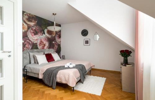 Warm & cosy 2-store 3-BR House with fireplace, living room, garden, terrace, balcony & parking 30 minutes from Warsaw Centre - Foto 8