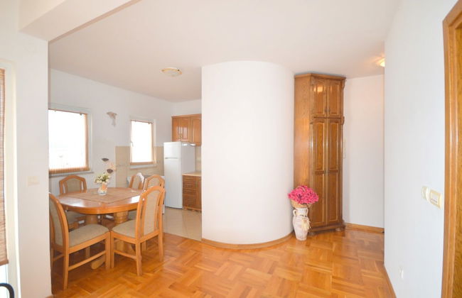 Seafront Apartment Bijela - Foto 6