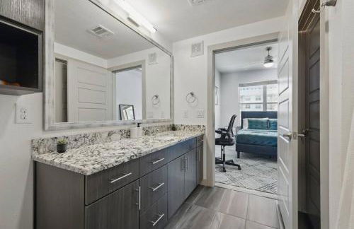 Modern 1BR near TPC Golf Free Parking and Wifi - Foto 9