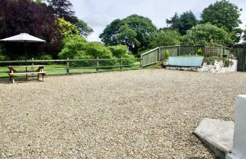 Converted Stables at Peaceful Family Farm Stay - Photo 16