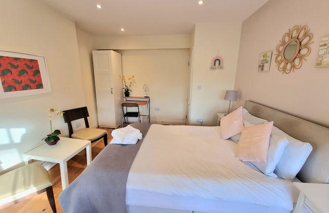 Urban Stay Oxford Gardens Apartments - Photo 15