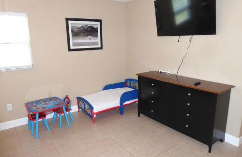 Perfecto Mundo 6, Orlando Area 4BR-2MB-3Bath Huge Pool, Ping Pong, Billiard, Disney Universal - Foto 11