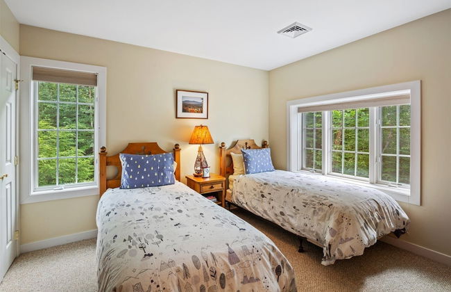 3 Bears at Topnotch Resort & Spa - Photo 6