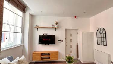 Cosy 2 Bed Retreat with FREE Secure Parking - Foto 2