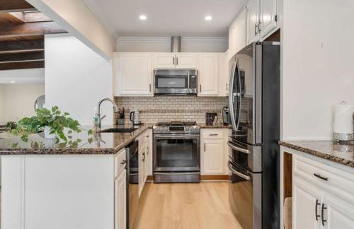 Stunning Retro Beach Oasis, Dual Living, Pool - Foto 19