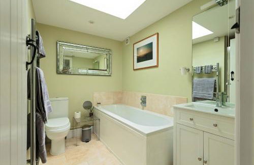 The Old Dairy - Photo 16