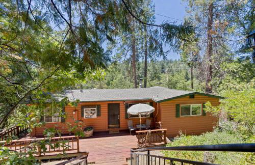 Red Cabin in Twain Harte - King bed - Photo 1