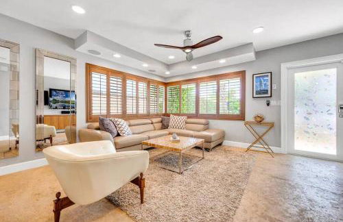 Steps to Beach, Pool, Backyard Oasis, Game Room - Foto 18