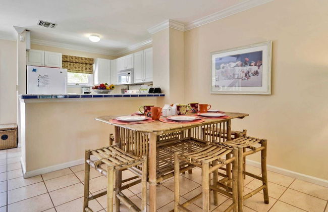 Breezy Bungalow by Avantstay Close 2 Zachary Taylor State Park & Beach w/ Shared Pool Week Long Stays - Foto 15