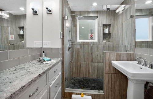 The Cherry St House|Dog Friendly |Sleeps 10 |Near MSU - Foto 20