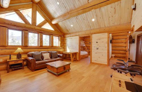 Fraser Chalet with Hot Tub and Mountain Views - Foto 14