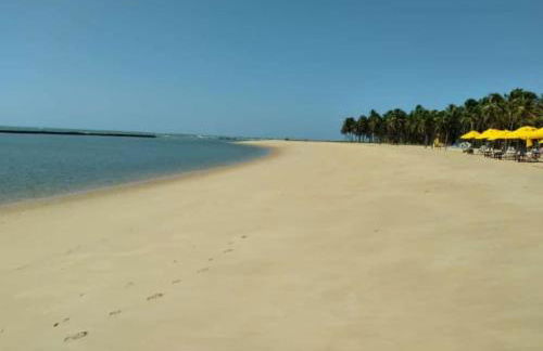 casa de praia com piscina para famílias - Foto 16