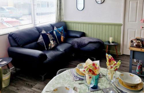 Chalet Ty Lilli Wen -Sleep 6- Pet friendly - Photo 9