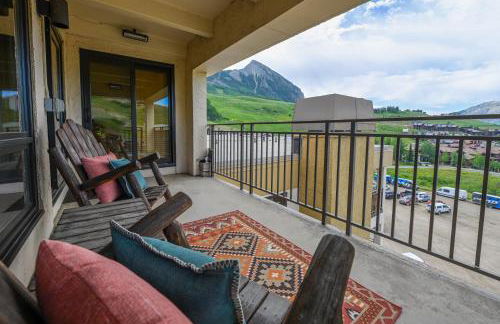 5th Floor 2BD 2BA Condo with Magnificent Views - Foto 26