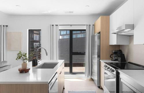 Luxury Penthouse with 2 Floors Pool Patio Gym Walk to Broadway - Foto 17