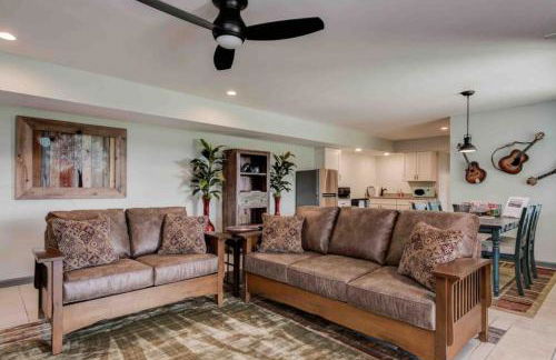 Massive 4 bedroom home Sleeps 19 - Foto 42