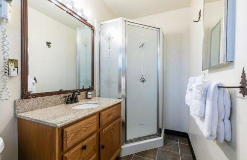 Lakeside Studio Steps from the Beach - Foto 10