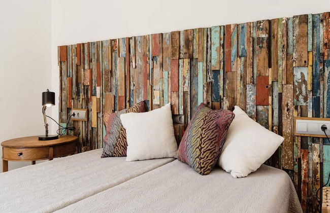 Modern Villa With Minimalistic Decor - Photo 6