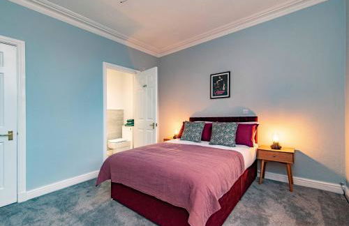 St Johns, Wakefield - Self check in & free parking - Foto 36