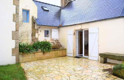 Maison bretonne avec cour fleurie, WIFI et vélos à 1,4 km des plages à Trébeurden - FR-1-368-71 - Foto 1