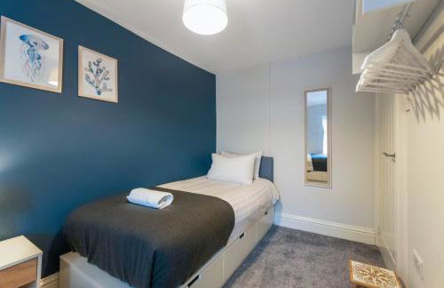 NEW! Stunning 2-Bed Home by Stay With Us, Ideal for Families, Sleeps 4! - Foto 27