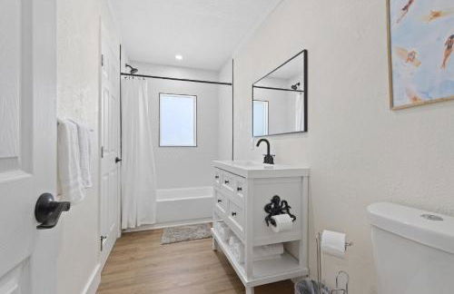 Cozy Near AMI Patio BBQ TV - Foto 4