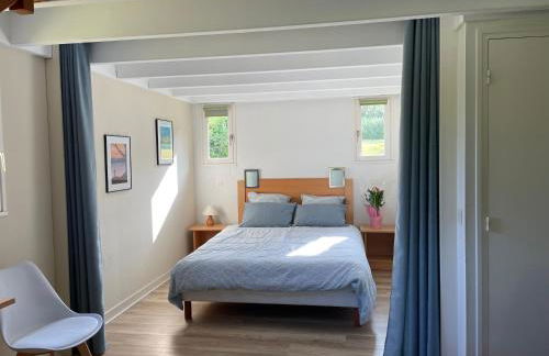 Cottage YVEL au Pied du lac au Duc, son Golf et sa Base Nautique - Foto 8