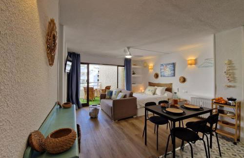 Azul - Estudio con vistas al mar, piscina y acceso directo a la playa by Redi - Photo 19