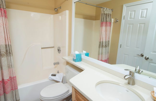 Ski-in, Ski-out 2 Br With View Of Ski Lift! 2 Bedroom Condo by RedAwning - Foto 8