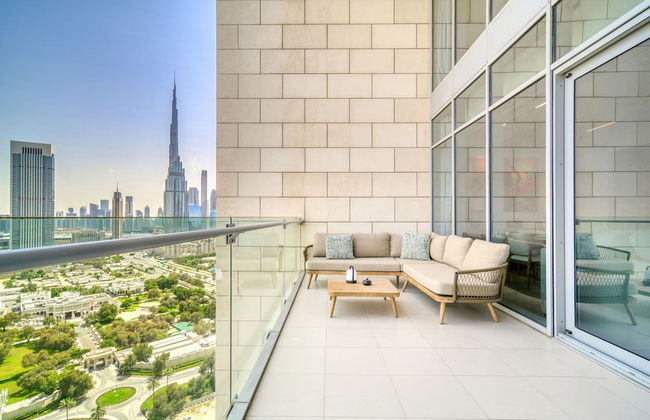 Luxe and Modern Duplex in Difc - Photo 48