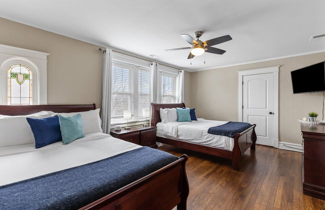 Forest Park Oasis | JZ Vacation Rentals - Photo 2