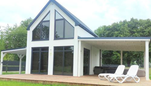 Ferienhaus Laura 70qm bis 5 Gäste mit Fass-Sauna, Whirlpool April bis Oktober, 75qm Terrasse und eingezäunten Garten Haustiere willkommen - Foto 4, Garden