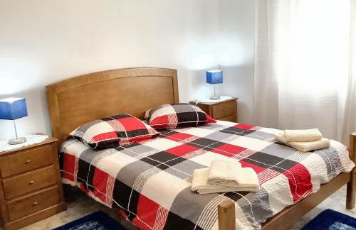 Charming House in Cortiçada with Balcony and Mountain View - Foto 42