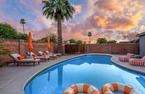 Disco Jungle with Fire Pit+Poolside TV+Yard Games - Photo 1