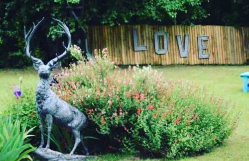 5-Bed Home - Sleeps 12 Pool Garden & Play Area - Foto 30