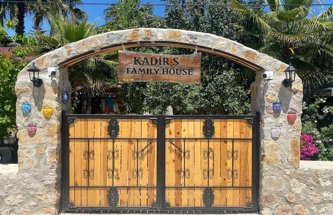 Kadir's Family House - Photo 49