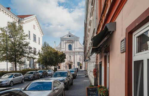 H11 Aparthotel - Photo 34