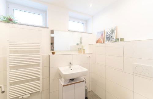 Peter Apartments- Apartment mit eigenem Eingang I 30qm I zentrale Lage I Bad I Küche I Terrasse I TV - Photo 17