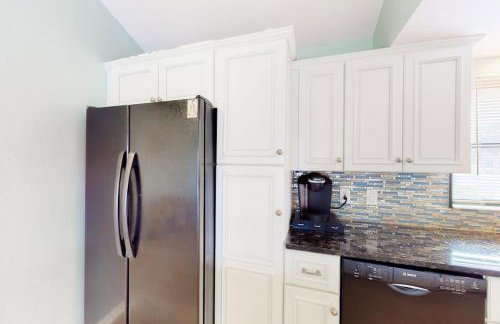 Magnolia Way Retreat - Photo 10