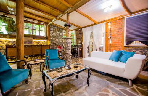 Roxani Aqua Bliss - Serene Garden Getaway - Foto 8