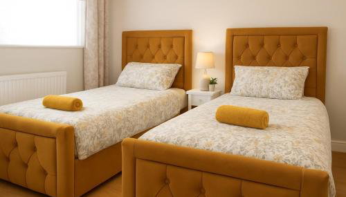 Modern 3 Bedroom Home, Free Parking, Garden, Sleeps 7 - Foto 4