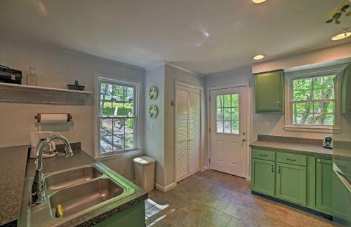 Harrison Lakefront Cottage with Private Dock! - Photo 8