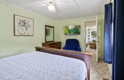 Lakefront Escape, Sunrise Views, Boat Slip & Community Dock Access - Foto 29