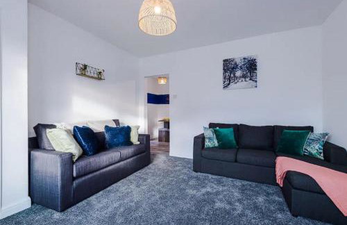 Charming and Modern 3BR Home Steps Away From City Center - Foto 6