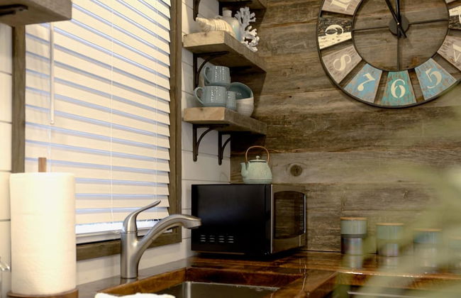 The Shoreline Container Tiny Home 12 min to Magnolia Baylor - Foto 20