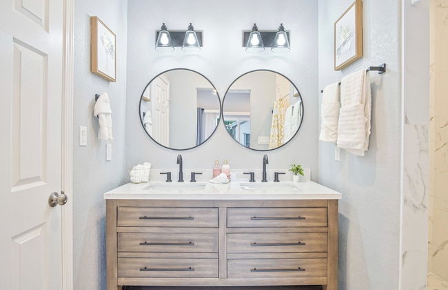 Lovely & Charming 4br/2.5ba Near Downtown's Prime - Foto 22