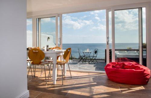 Hawkins Cottage with Hot Tub - Photo 21