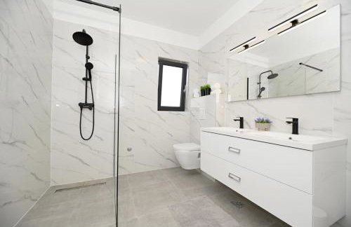 Villa Dasi s grijanim bazenom - Photo 24